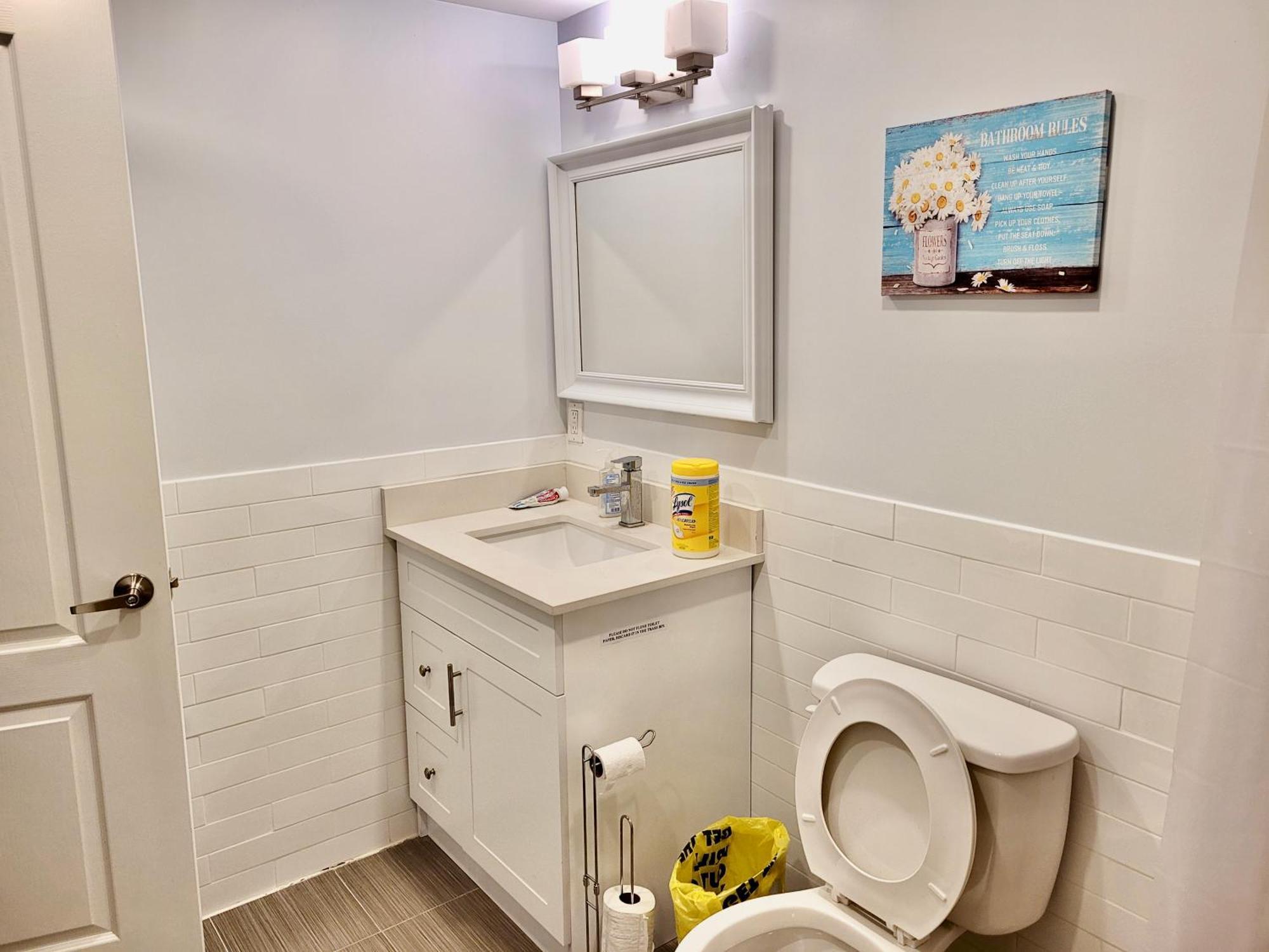 Cozy Room In A Quiet Neighbourhood تورونتو المظهر الخارجي الصورة